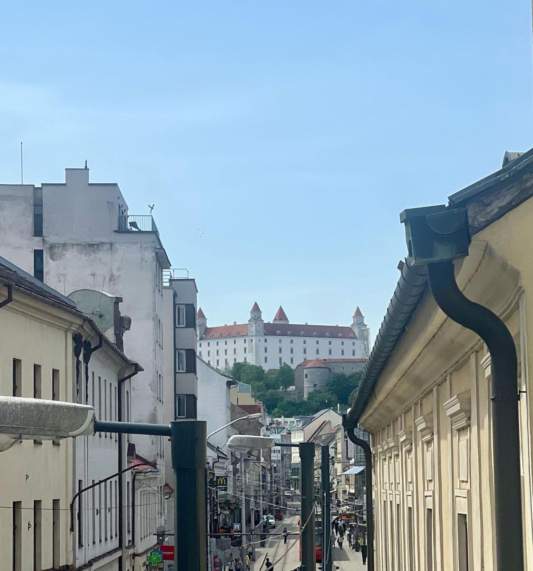 Adm Cozy In Center - Netflix, Coffee, Ac Апартаменти